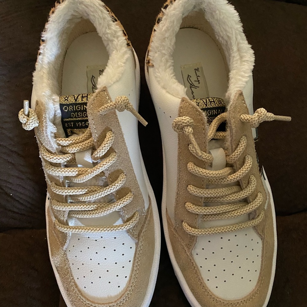 Vintage Havana fleece lined neutral with leopard (Kynlee)